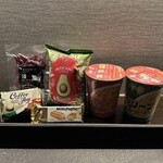バーホテル 箱根香山 - お部屋にある無料カップ麺やスナック類