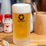 もつ焼き ジョン - 2026.1 生ビール 中（605円）サッポロ黒ラベル