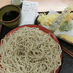 味奈登庵 - 2014' 12/26 年越し「つけ天そば」４８０円