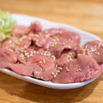 もつ焼き ジョン - 2026.1 とりればとろ刺し（495円）