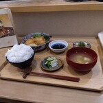 こいさん食堂 - 本日の定食（たらフライ）
