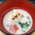 日本料理 TOBIUME - カラスミが入っている焼き餅　メチャクチャ美味しい