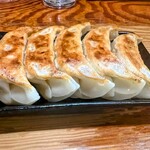 熟成田舎味噌らーめん 幸麺 - 焼き餃子