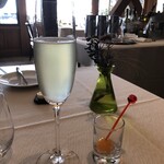 古我邸 - 食前酒　金柑のスパークリンク