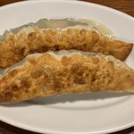 永吉 - 焼き餃子2個入り 税込み380円