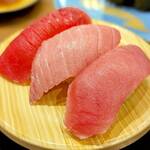 回転寿司 沼津 すし之助 - 料理写真:まぐろ三点盛￥682