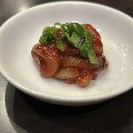 炭火焼肉 ホルモン やまと - 生イカキムチ