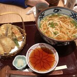 ひかり屋 - 天ぷらうどん