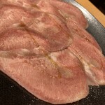 焼肉きんぐ - 料理写真:きんぐ塩タン【ポーク】