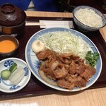 ひかり屋 - 生姜焼き定食