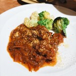 ファーマーズ ピッツェリア ドン ファーム - 富士山岡村牛とDon Farm栽培トマトの赤ワイン煮込み