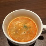日本橋レオン - ソパデアホ。直訳するとにんにくスープでバゲット入り。