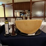 ソフィア・ローレン レストラン - 先ほどの大物が再び登場！