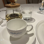 ソフィア・ローレン レストラン - お皿やカトラリーも可愛いです♡