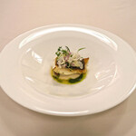 フランス料理 榛名 - ランチコース 9075円 の九州産白身魚のポワレシューフールのラメルとピュレ ブールアラブルゴーニュをアクセントに