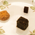 フランス料理 榛名 - ランチコース 9075円 の小菓子3種