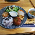 キッチン&コーヒー ビー - 