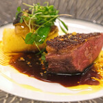 フランス料理 榛名 - ランチコース 9075円 の燻製したマグレカナールのロティ エピス香るポテロン ボルドレーズソース