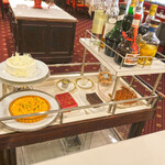 フランス料理 榛名 - ランチコース 9075円 のデザートワゴン10種