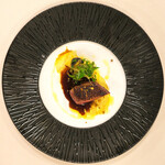 フランス料理 榛名 - ランチコース 9075円 の燻製したマグレカナールのロティ エピス香るポテロン ボルドレーズソース