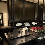 ロウリーズ・ザ・プライムリブ - 