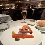 ロウリーズ・ザ・プライムリブ - 