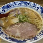 貝出汁らぁ麺 虎武 - 