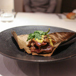 かわ村 - メイン　黒毛和牛のローストとフォアグラのポワレ 朴葉と米麹のソース 和からしをアクセントに☆