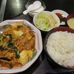 宋将 - 豚肉とキムチ豆腐定500円
