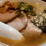 五丁目煮干し - 塩ラーメン、ちゃーしゅー、大盛り