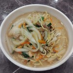 聚義閣 - 海鮮烔面(1500円)