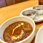 ステーキハウス 魔法のらんぷ - ビーフシチュー