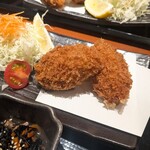 太市食堂 イーアス春日井店 - 大粒カキフライ