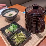 太市食堂 イーアス春日井店 - "お茶漬けセット"と"とろろ"