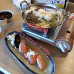 や台ずし - サーモンざんまい寿司5貫＆肉豆腐鍋　