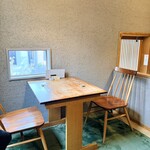 神楽坂 大川や - 入り口すぐの席