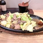 びっくり亭本家 赤坂店 - 焼肉鉄板、焼肉1枚の完成形！