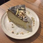 Pizzeria Trattoria LEON - 