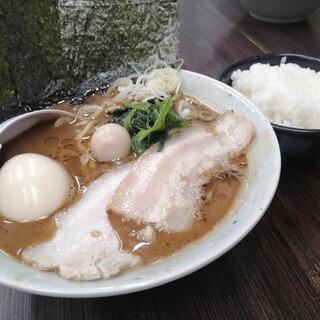 横浜家系ラーメン 魂心家_0