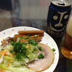 長町ラーメン - 端っこのチャーシューでネギチャちょいラー油にマイメンマ添えての仕事納めビール
      あっ日付変わってる（≧∇≦）
