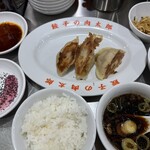 餃子の肉太郎 - 