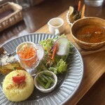 Electric Beans Cafe 豆電球 & Spice Curry Delico - 