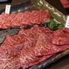 炭火焼肉　仁
