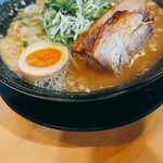 三河開化亭 - 料理写真:黒ラーメン