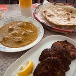 アル・ハイバル - アフガーニマトンとロティ、チャプリカバブ