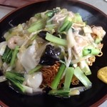 チャイナレストラン 横浜 - 五目ヤキソバ750円 大盛100円増し