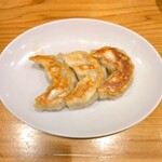 青竹手打ちラーメン 大和 - 焼餃子3個
