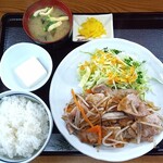中村屋万福亭 - 料理写真:豚生姜焼き定食＠９９０円（税込）
