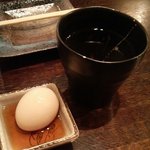 Taishuusakaba Otsukaresan - 佐藤の黒、煮玉子