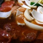 やなちゃん - 色々と具材が入っているでしょ。ハラミ、赤せん、ツラミ．．．美味しそうです。